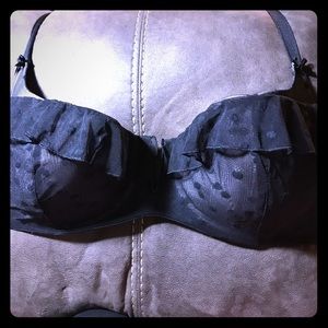 ❤️seriously sexy❤️Demi Black lace ruffled 44DD Bra